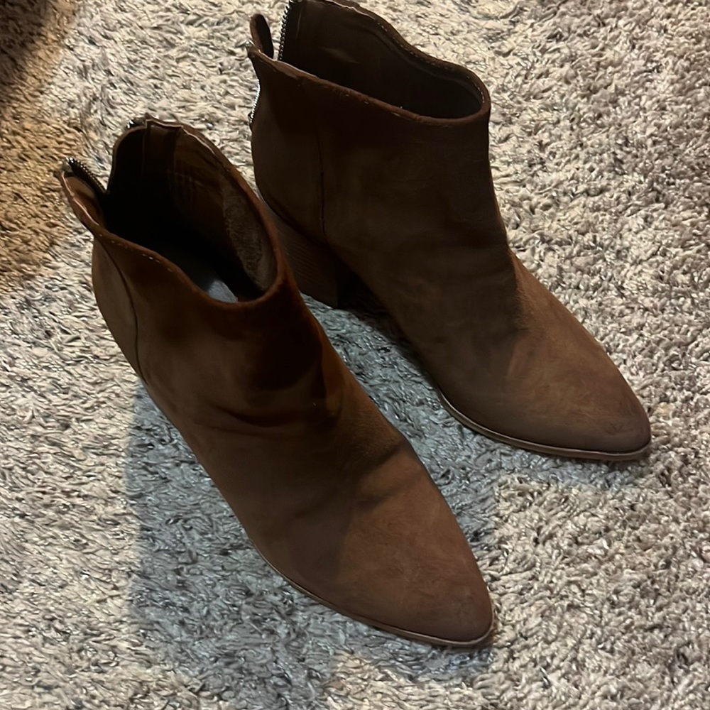Aqua brown suede booties (size 6.5)